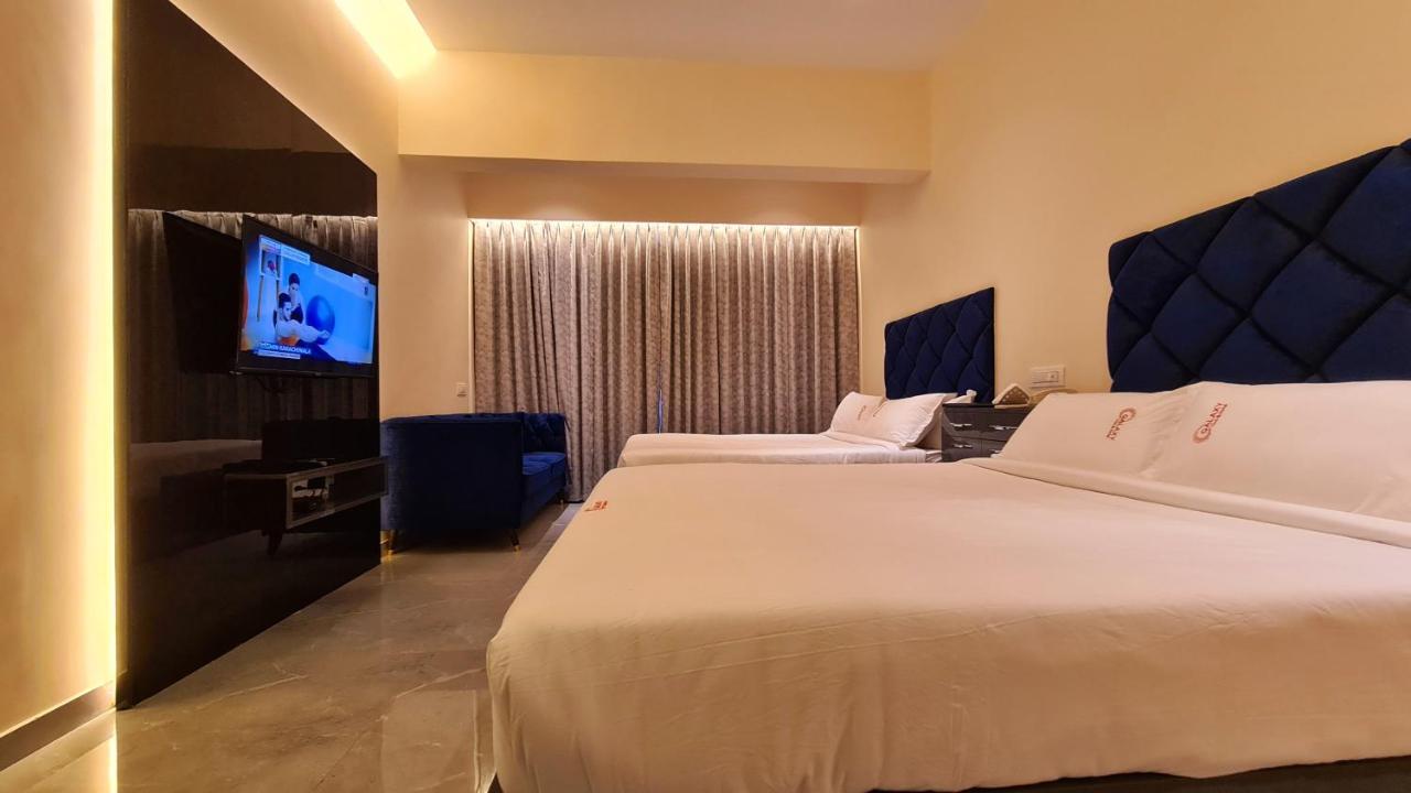 Galaxy Club & Hotel Bijapur  Exterior photo