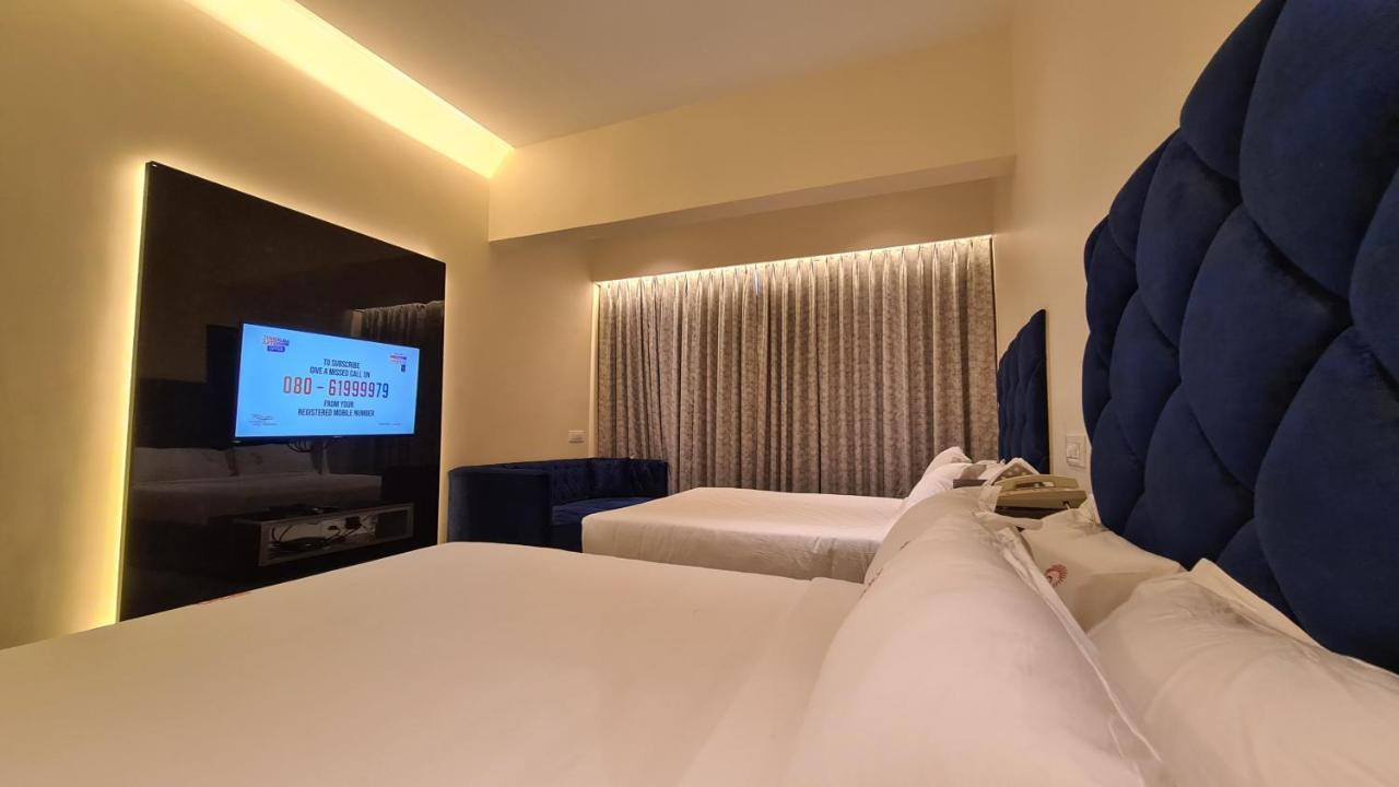 Galaxy Club & Hotel Bijapur  Exterior photo