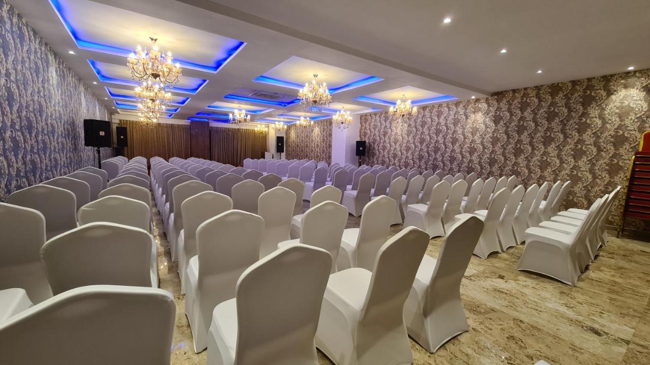 Galaxy Club & Hotel Bijapur  Exterior photo