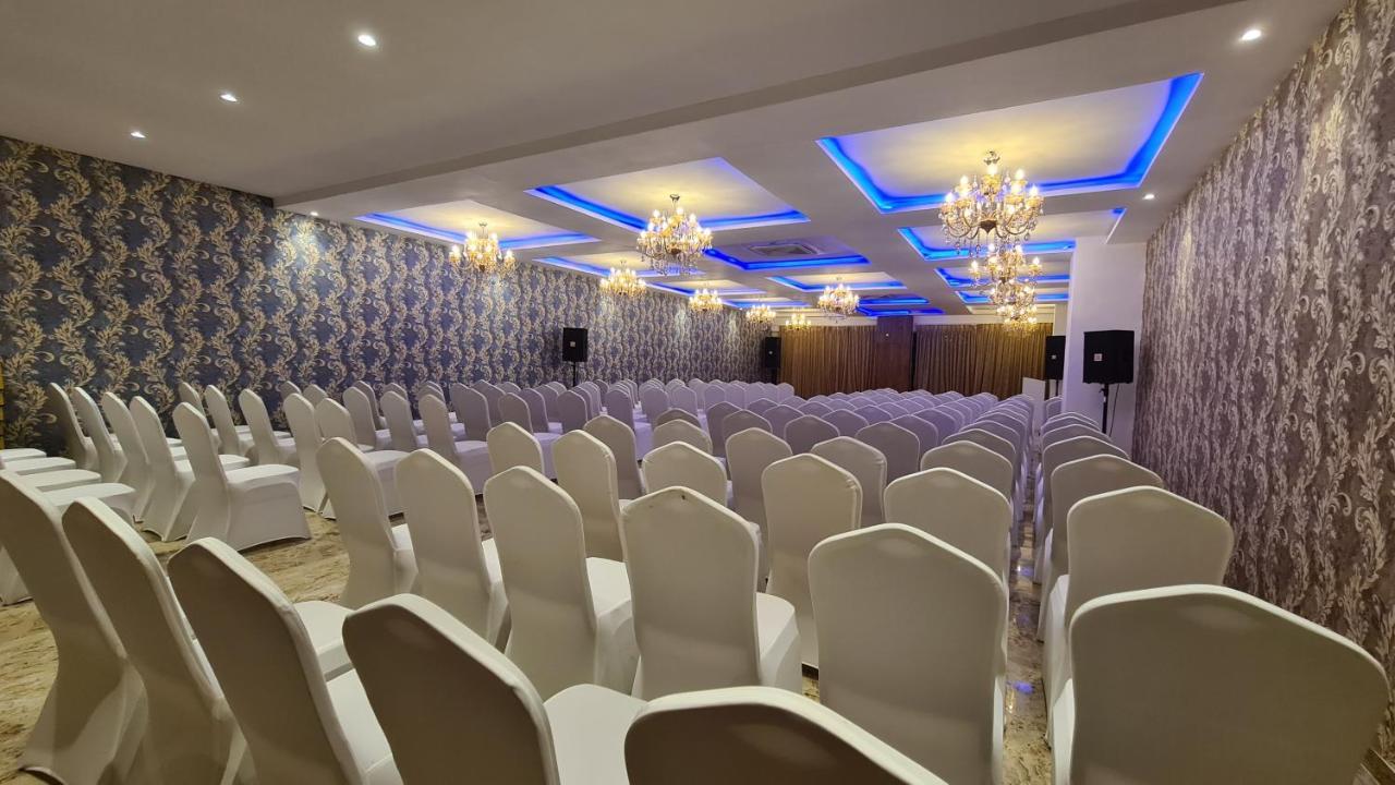Galaxy Club & Hotel Bijapur  Exterior photo