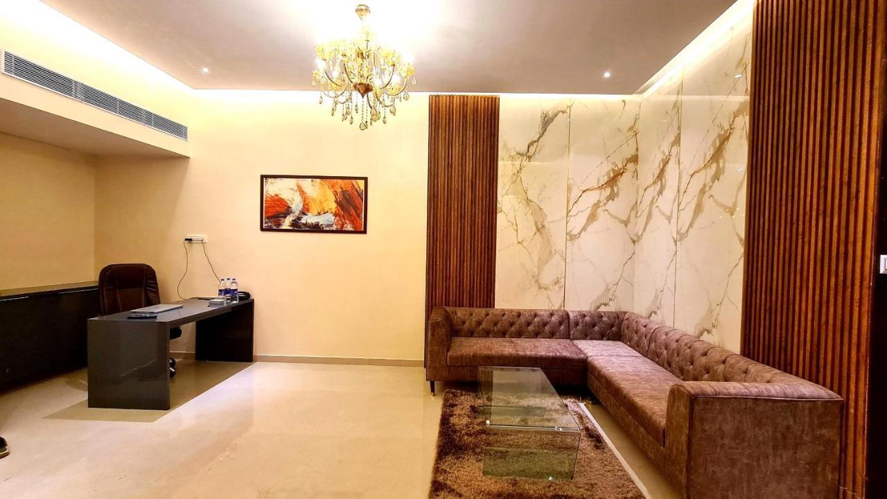 Galaxy Club & Hotel Bijapur  Exterior photo